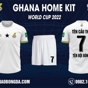 Hình ảnh Áo Bóng Đá World Cup 2022 Ghana Sân Nhà Màu Trắng Đẹp Hoàn Hảo. Đây là thiết kế nằm trong bộ sưu tập mới nhất được ra mắt trước thềm giải World Cup bởi shop Hacazi Sport. Màu trắng được sử dụng làm màu chủ đạo cho áo đấu. Thiết kế đơn giản không họa tiết cầu kỳ, tập trung vào chi tiết điểm nhấn trên đường bo ống tay áo với đường viền màu đỏ - vàng - xanh nổi bật. Thiết kế có form dáng chuẩn Châu Á, sử dụng chất liệu vải may cao cấp mang đến sự thoải mái nhất cho người mặc. Nếu yêu thích mẫu áo này thì nhanh tay liên hệ với chúng tôi để sở hữu ngay thôi nào!